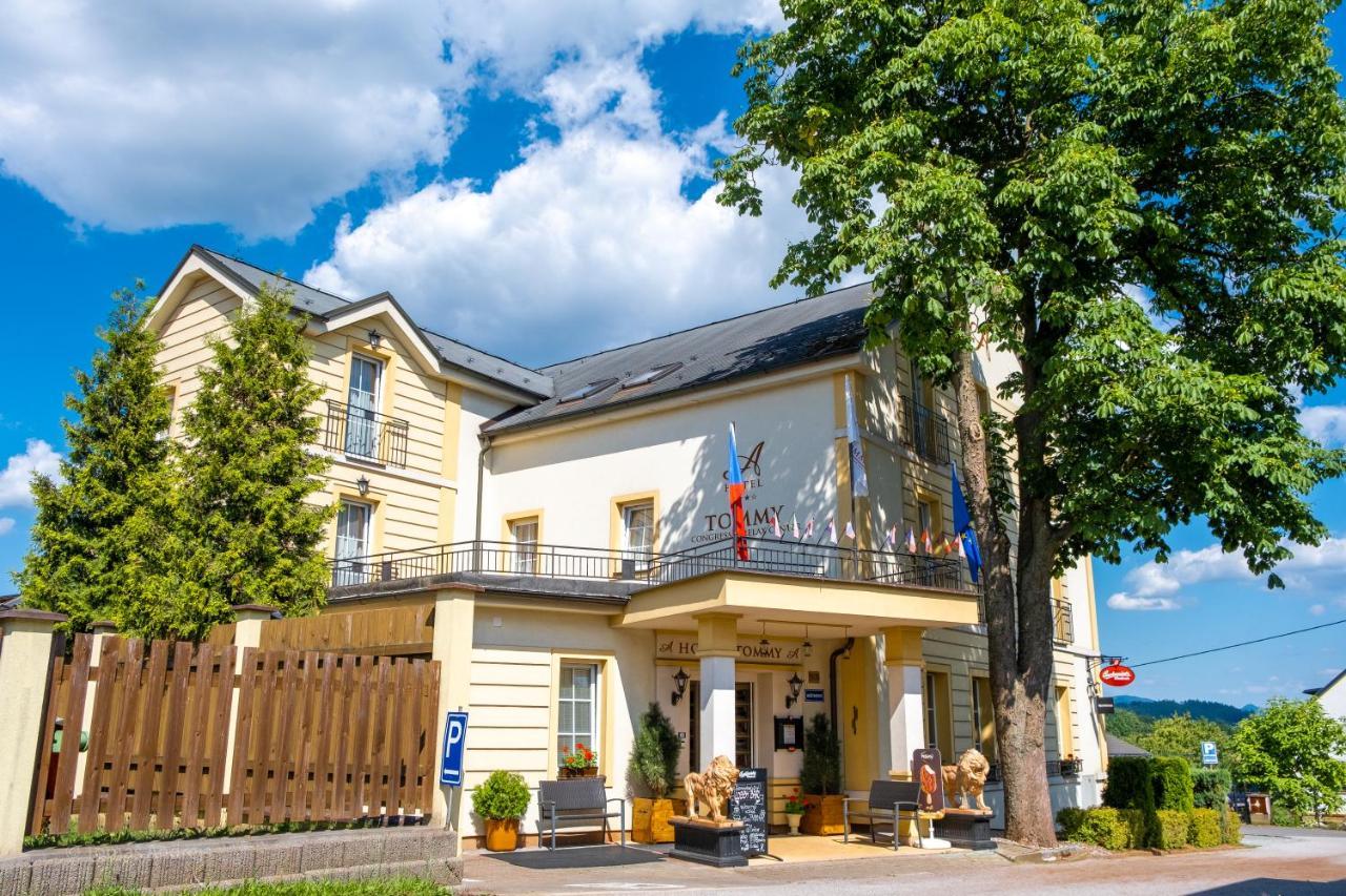 Hotel Tommy Wellness & Spa Náchod Exteriör bild