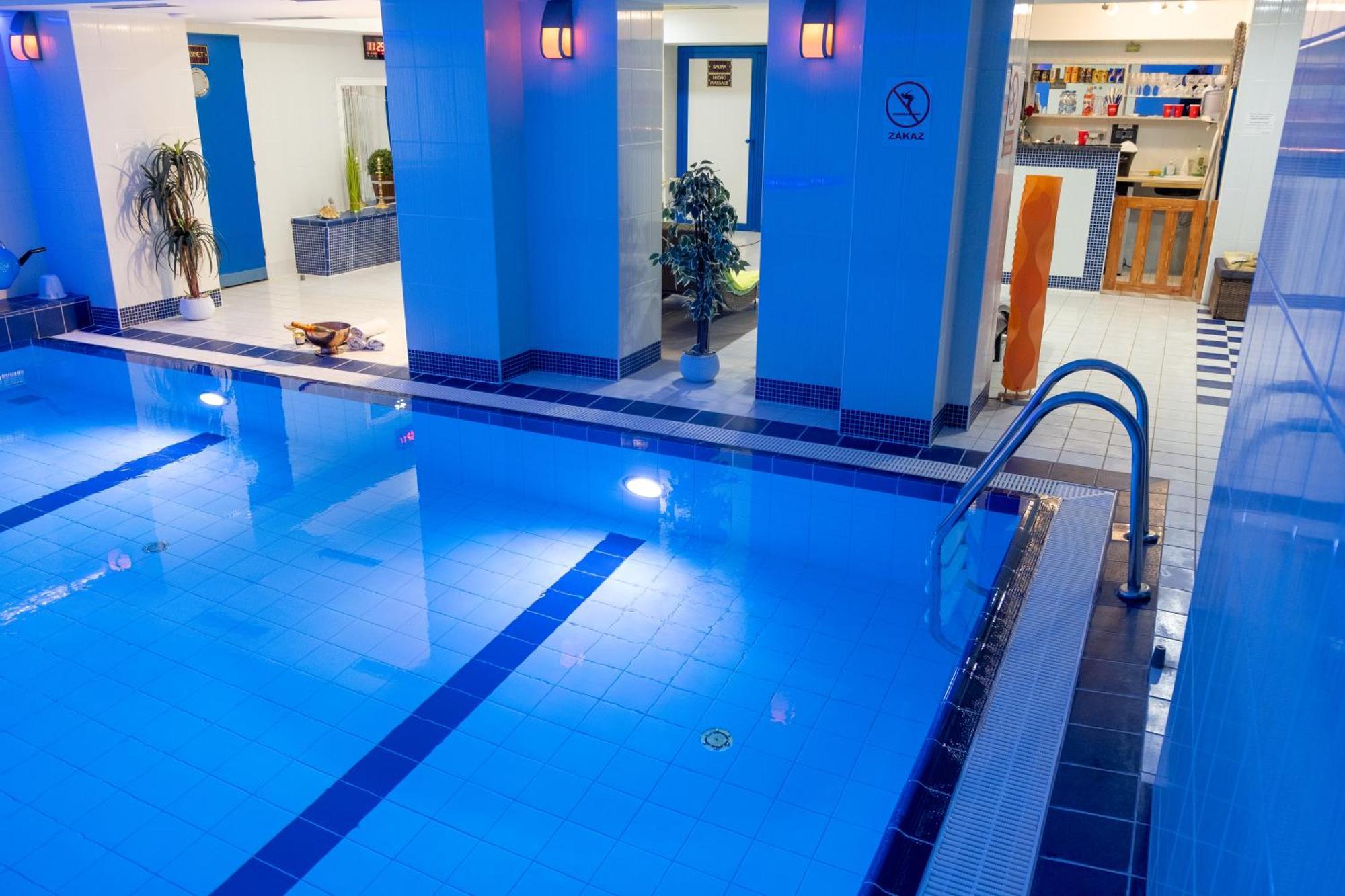 Hotel Tommy Wellness & Spa Náchod Exteriör bild